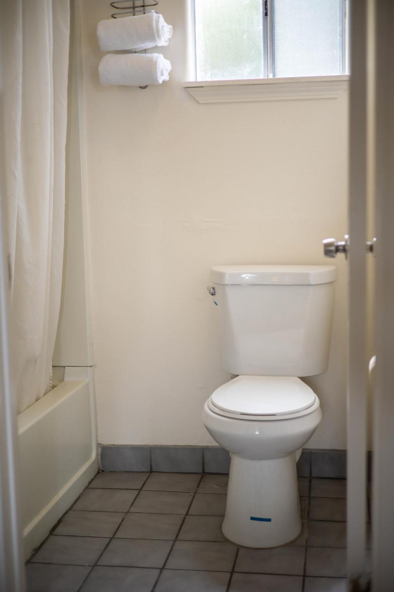 Deluxe Inn Hayward Extérieur photo