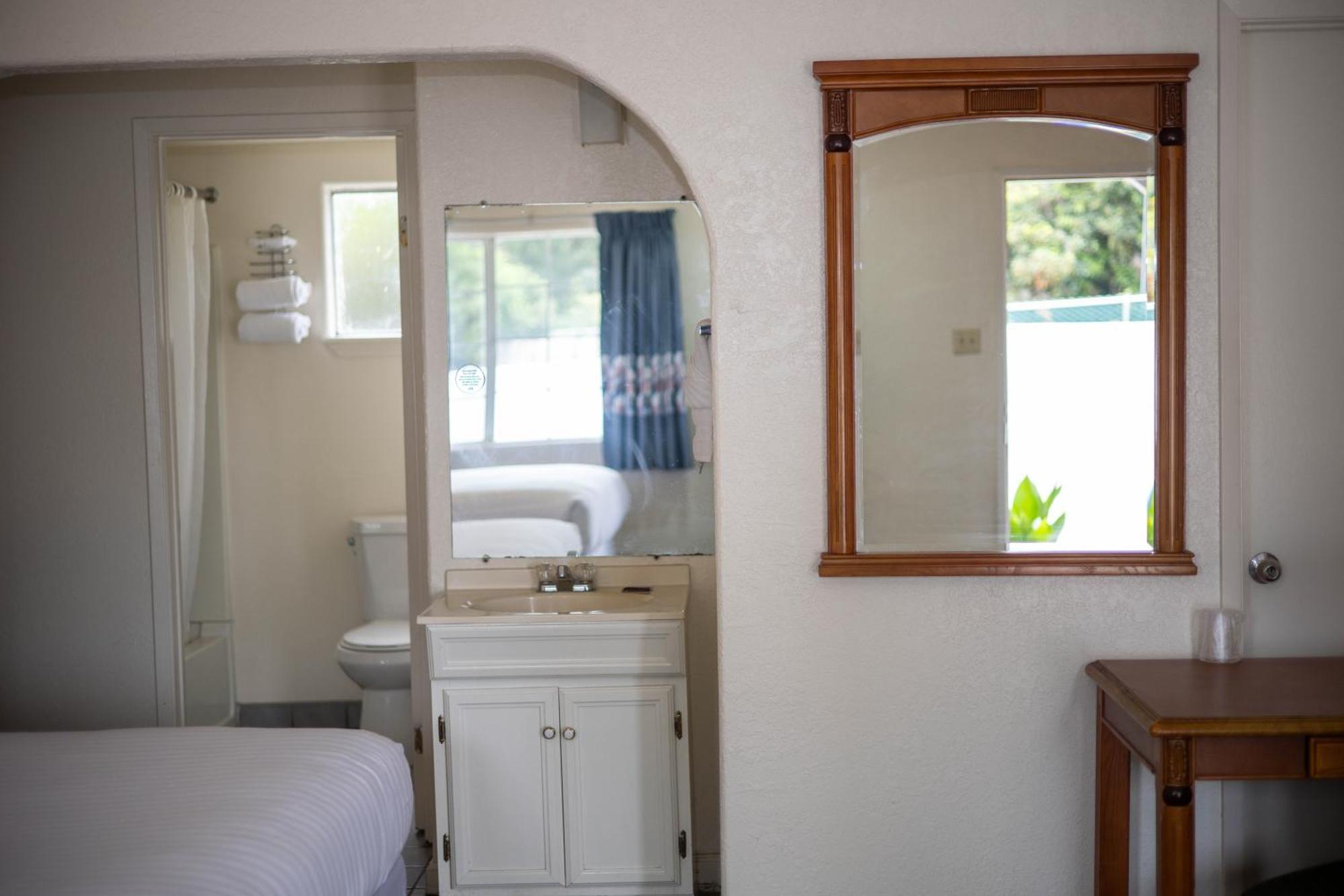 Deluxe Inn Hayward Extérieur photo